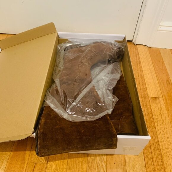 BORN WOMEN'S BORMAN BOOTS ROUND TOE Nubuck Brown Knee-High Riding Boots NEW - Picture 13 of 13